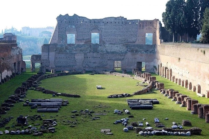 Long grassy stadium garden among Palatine Hill ruins