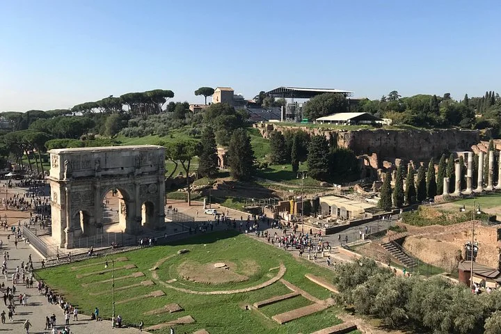 The Arch of Constantine viewed from the Colosseum