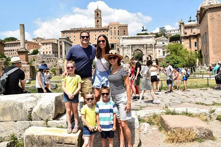 A family among the ruins of the Roman Forum