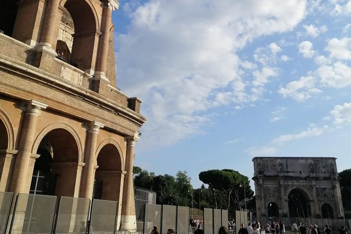 Colosseum arches and the Arch of Constantine